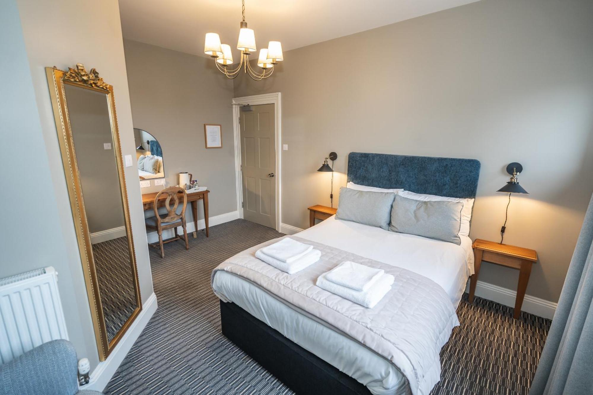 The Lazy Goose - Coffee House & Bedrooms Claypits Quarto foto