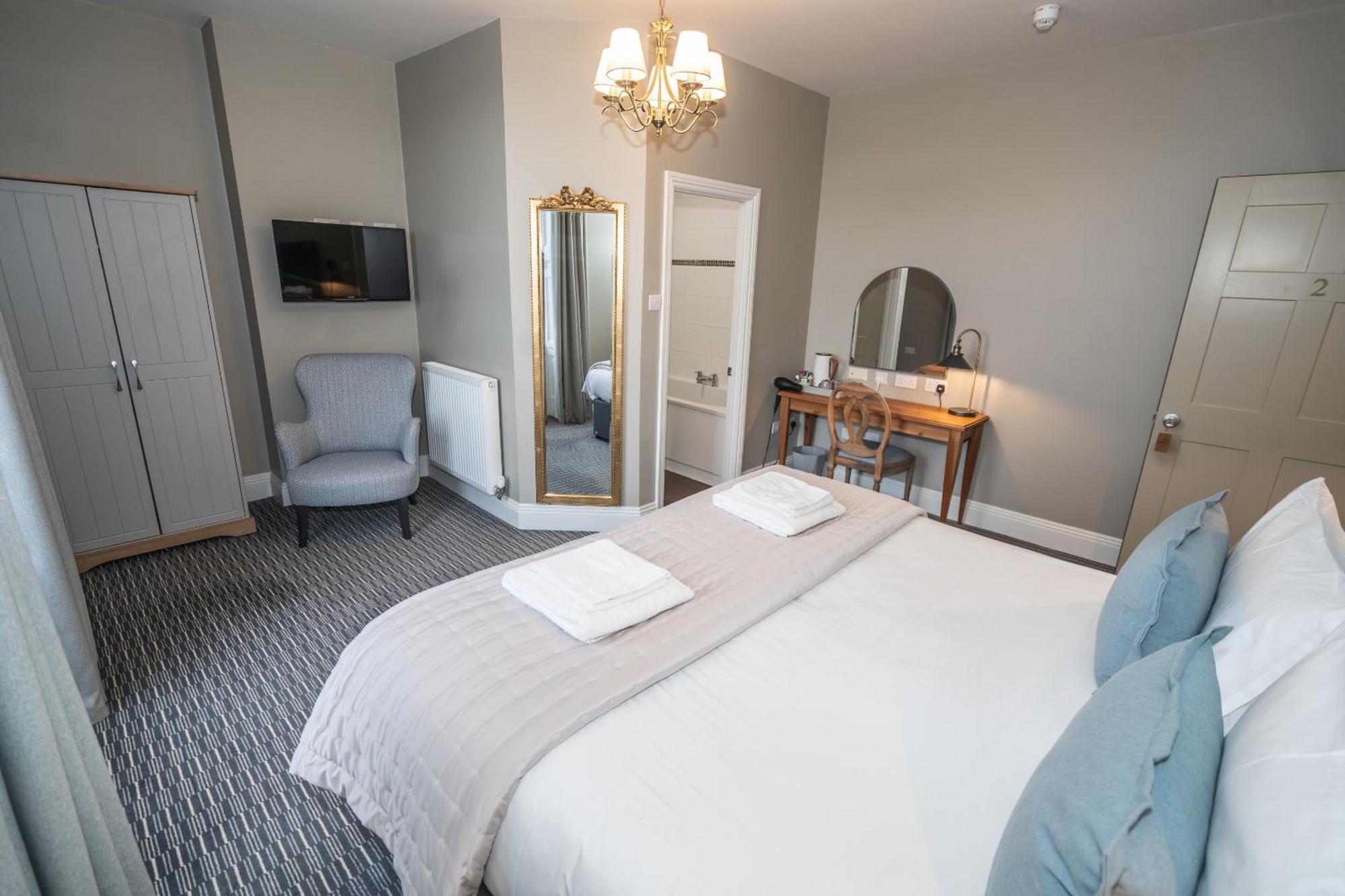 The Lazy Goose - Coffee House & Bedrooms Claypits Quarto foto